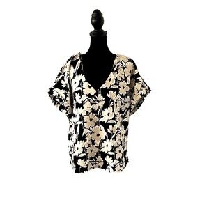 Melloday Black Floral V-Neck Blouse Short Dolman Sleeve Sz M NWT